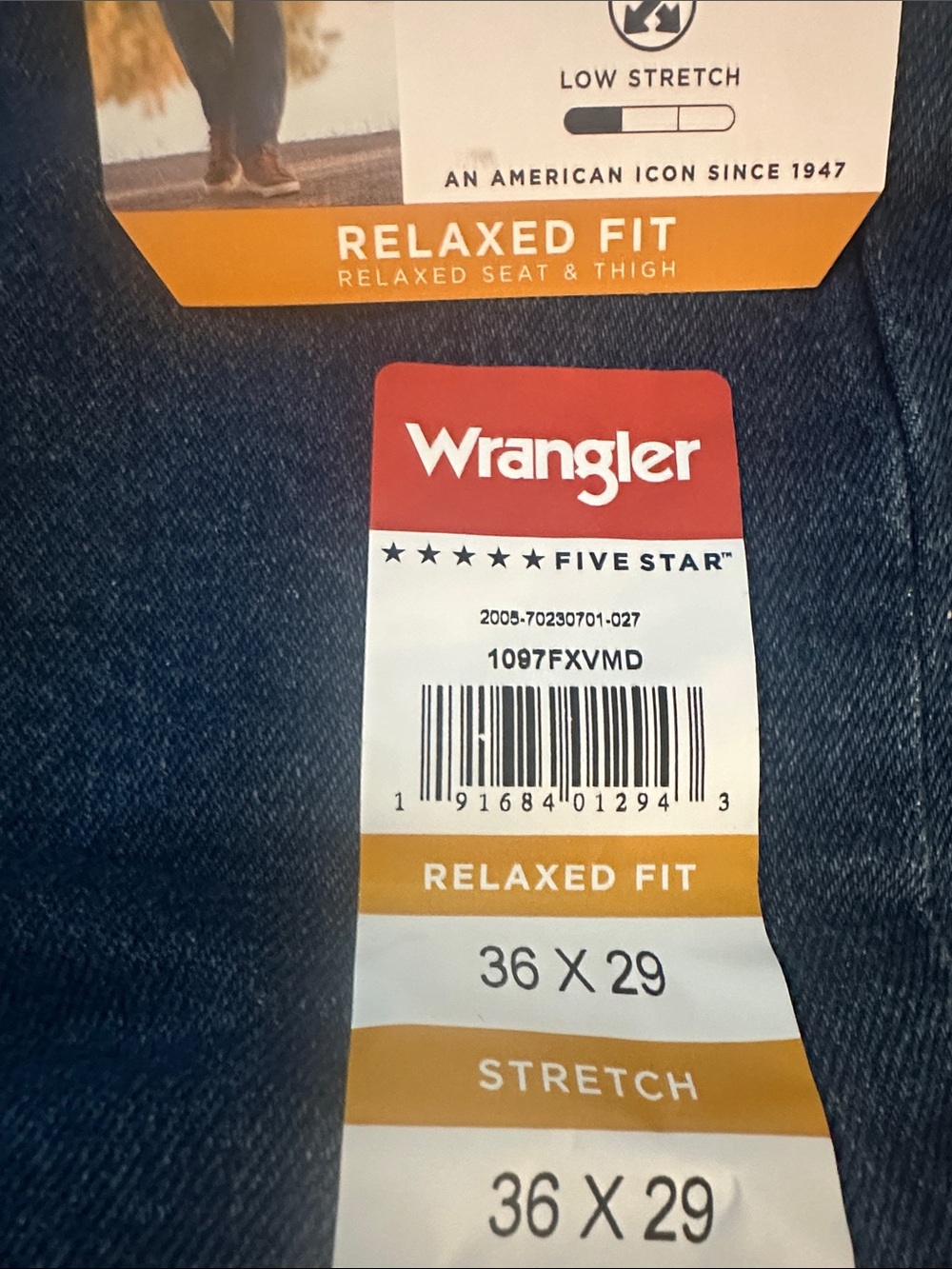 NWT Wrangler 36X29  Men's Relaxed Fit Dark Blue Jeans - Five Star